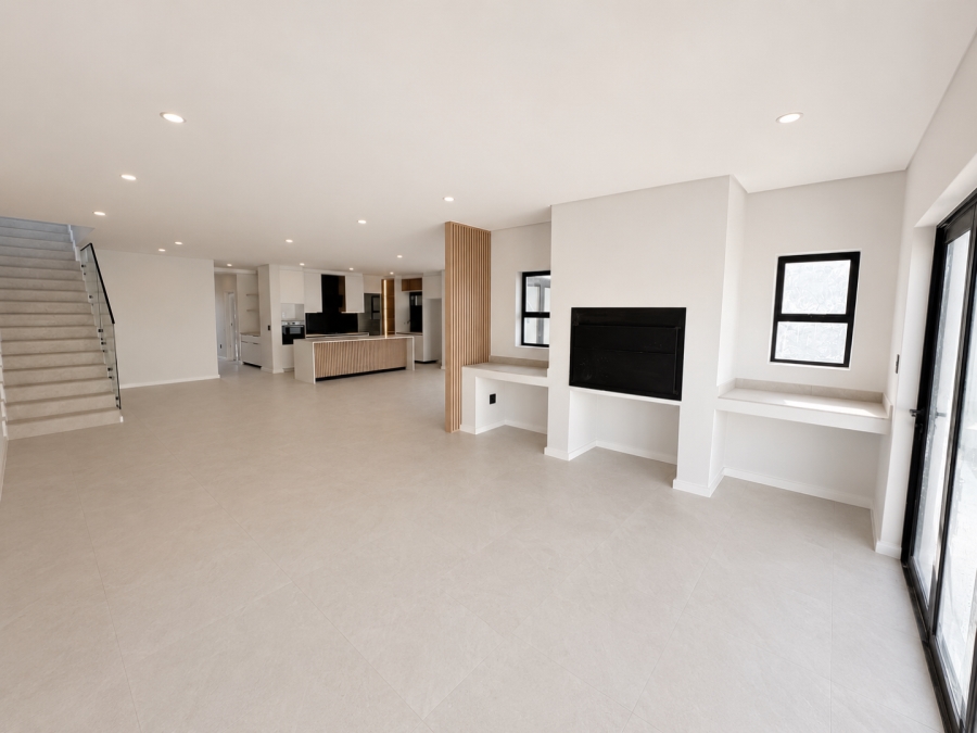 4 Bedroom Property for Sale in Sandown Western Cape